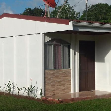 Kri'S House Villa La Fortuna Bagian luar foto